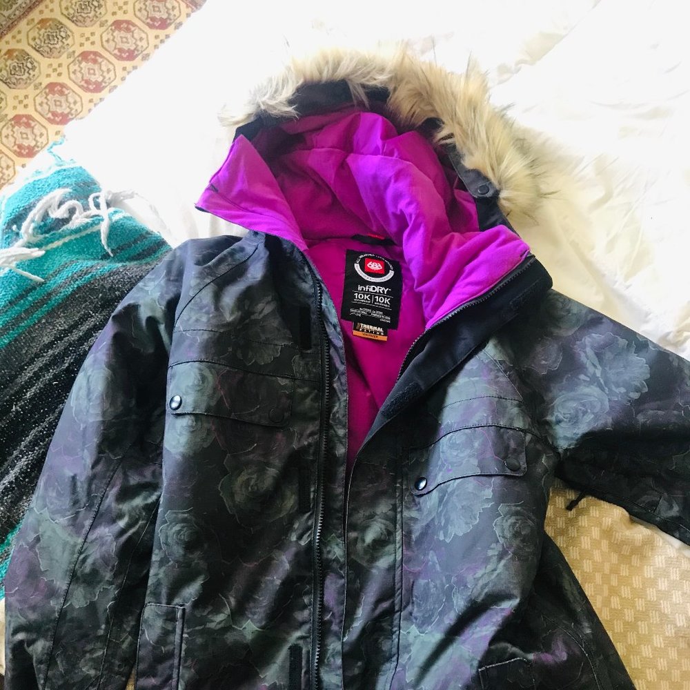 686 Women's SM Snow Jacket